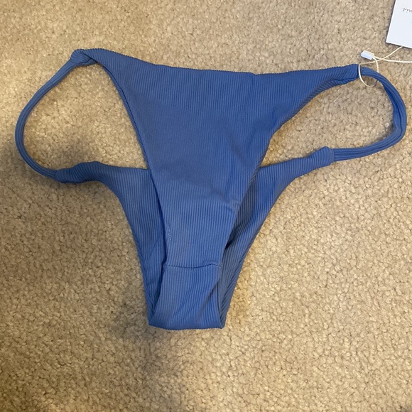 AMA string bottoms - Picture 3 of 3